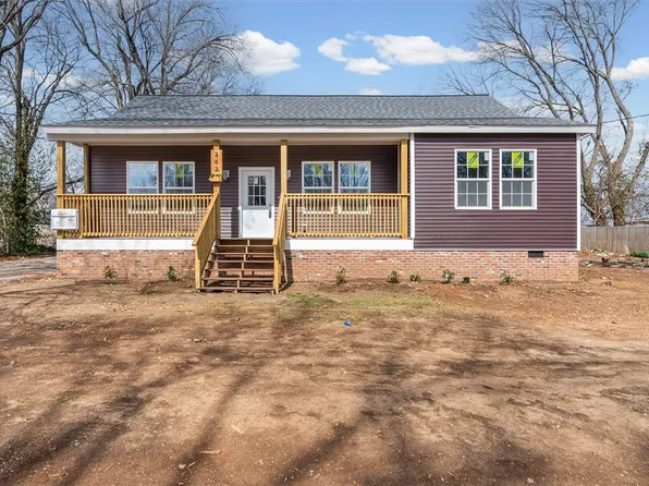 262 Dallas St SW, Gravette, AR 72736