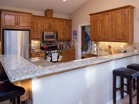 3rd image of 2041 Idyllwild Pl