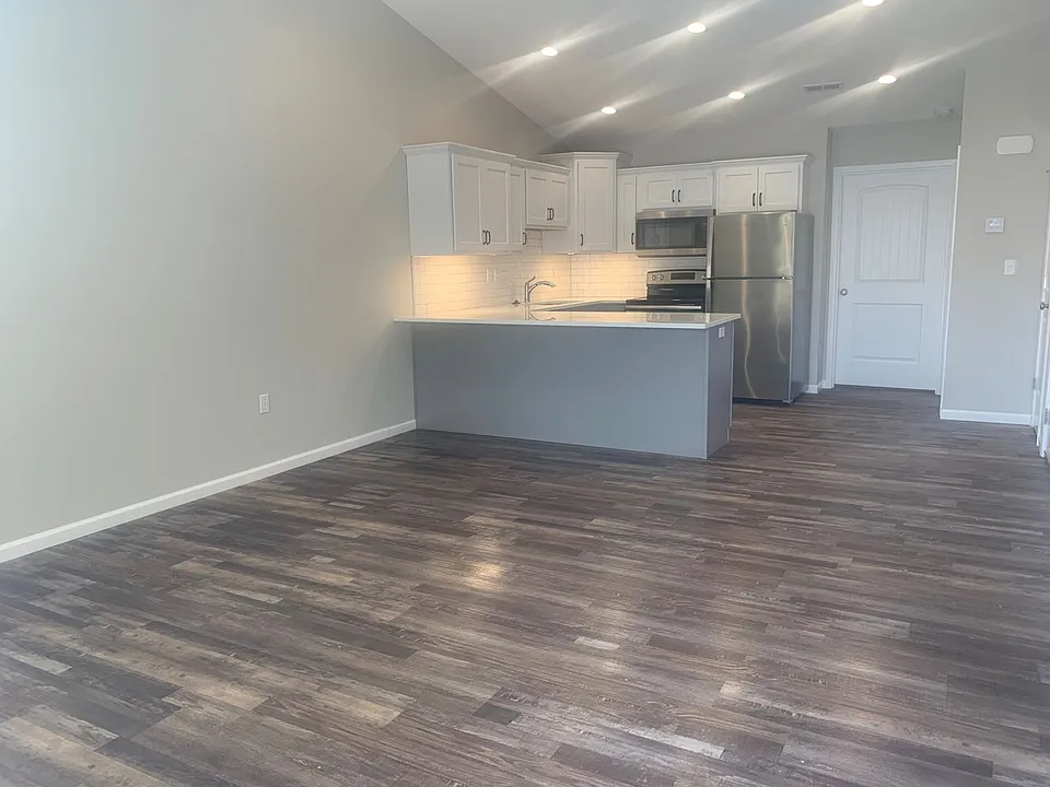 170-176 Stone Ct