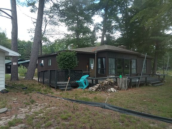 2nd image of 558 Manzer Rd