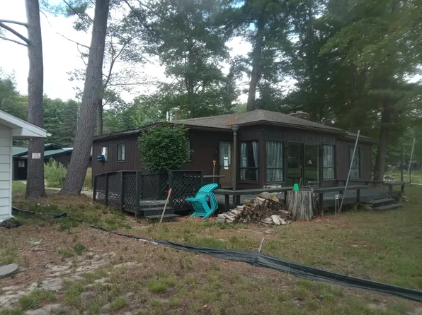 558 Manzer Rd, Beaverton, MI 48612