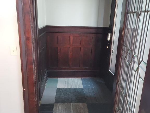 4th image of 360 W 10th St #1