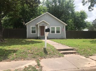 609 W Water St, Weatherford, TX 76086
