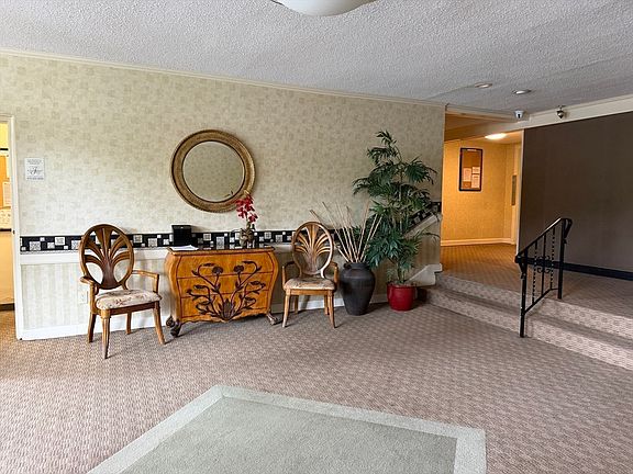 5th image of 200 Park Terrace Dr APT 257