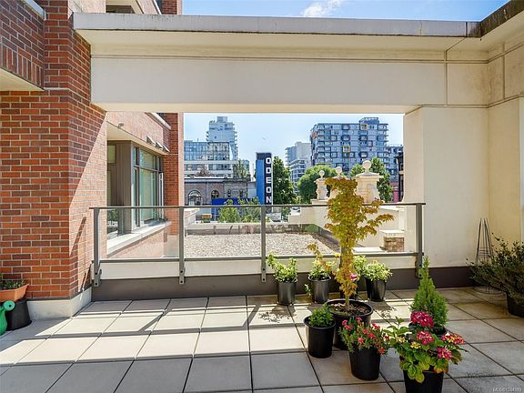 3rd image of 728 Yates St #307