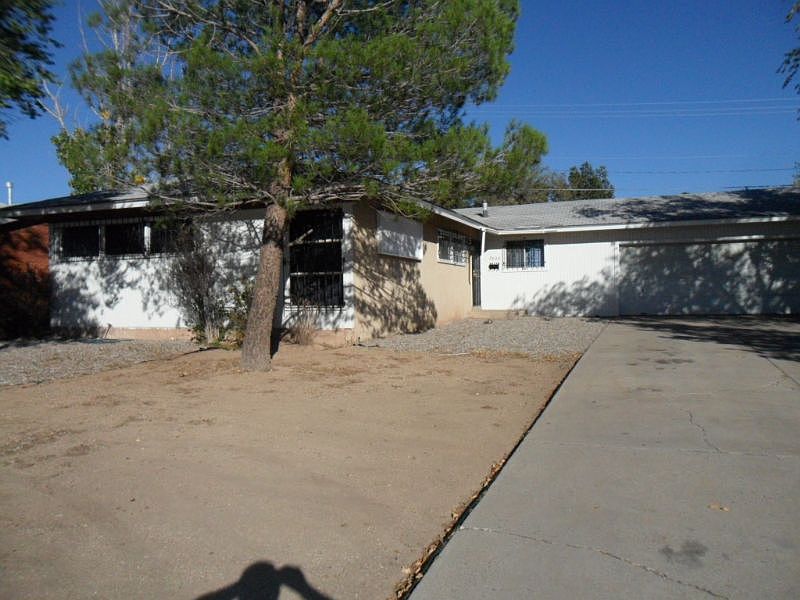 1st image of 2800 San Pedro Dr NE