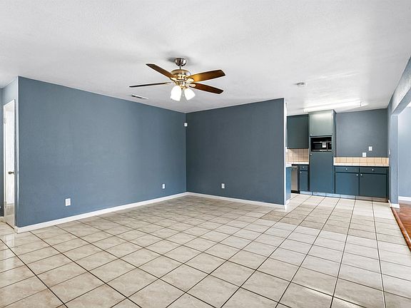 5th image of 2800 Bateman Ln