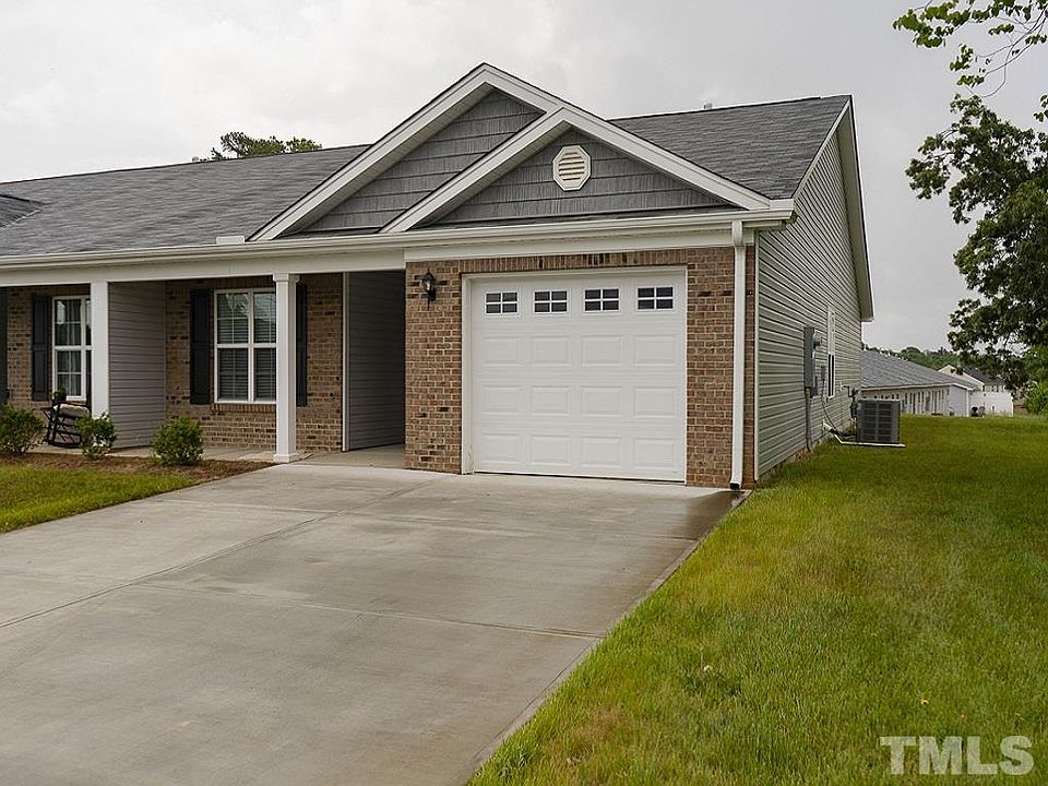 1st image of 1560 Claridge Dr #65