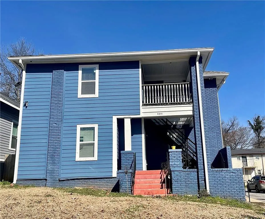 3 bed, 2.0 bath, 1026 sqft, $1,650 — Photo 2