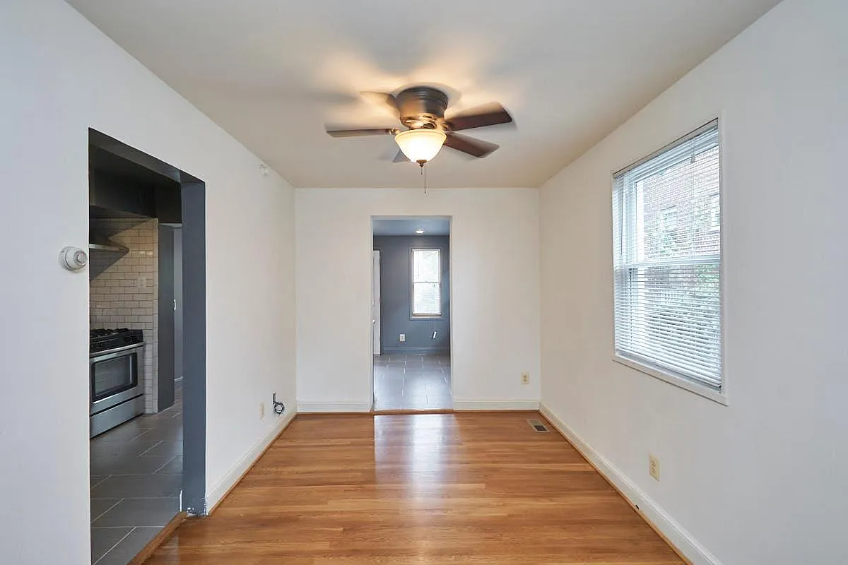 2 bed, 1044 sqft, $1,695 — Photo 3
