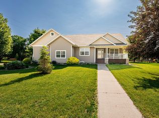 210 1st St, Arthur, ND 58006