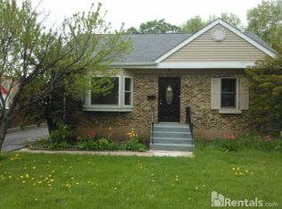 276 S Aldine St, Elgin, IL 60123