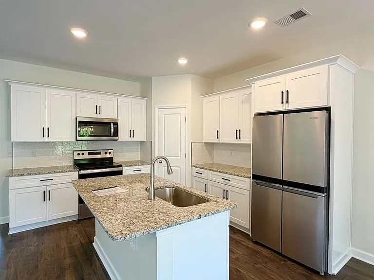 610 Santa Clara Dr — Photo 9