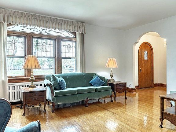 5th image of 6108 Leona St