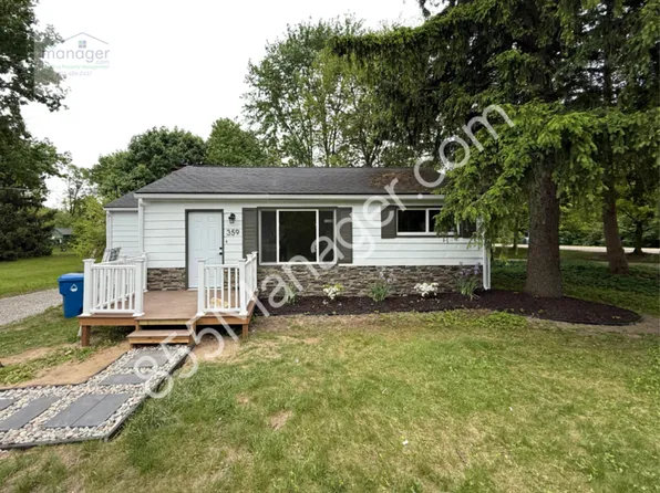 359 Lochaven Rd, Waterford, MI 48327