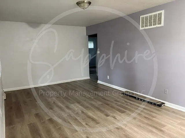 8613 East 114th Street - 1 — Photo 2