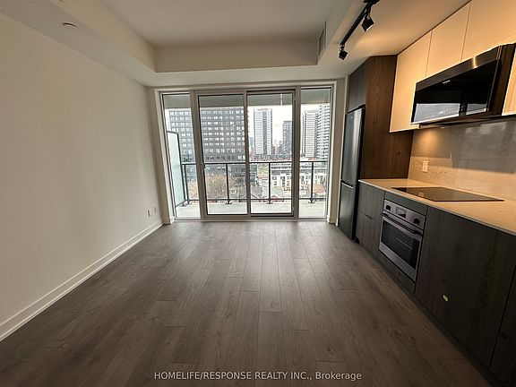 5th image of 5 Defries St #816
