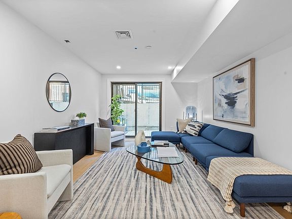 4th image of 667 Tremont St APT 1