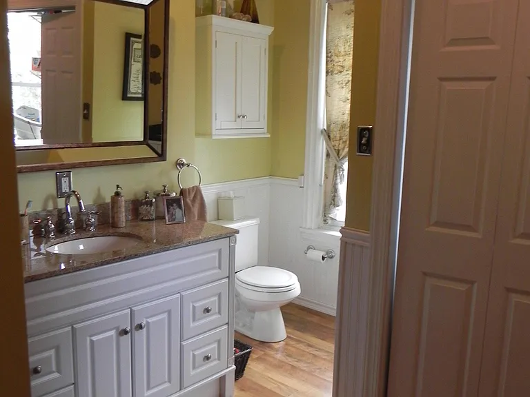 1301 W 9th St — Photo 33