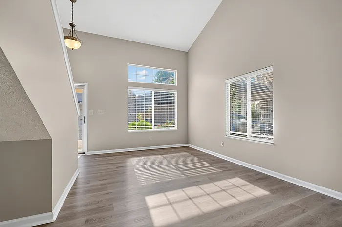 9833 Worthington Blvd — Photo 4
