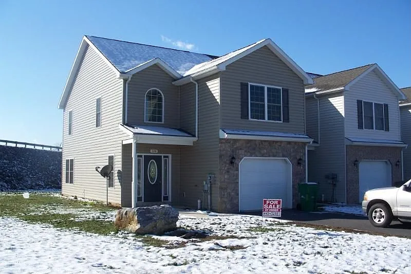 128 Sable Dr photo 1