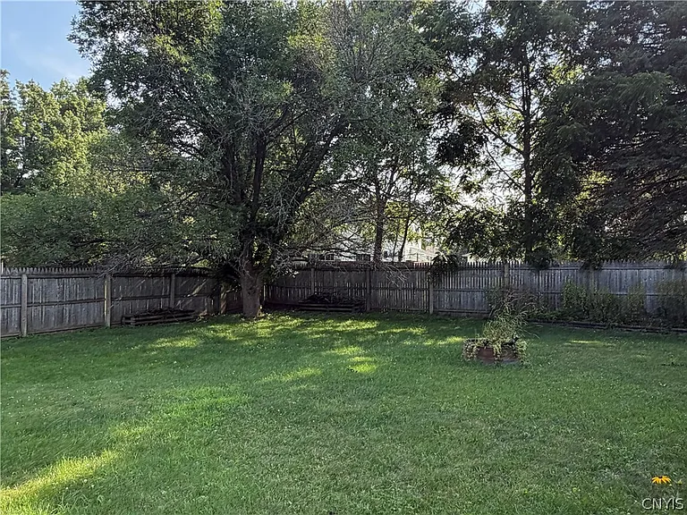 107 Hadley Dr — Photo 39