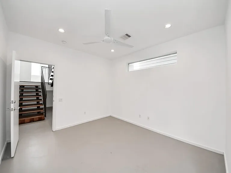 1823 Southmore Blvd — Photo 8