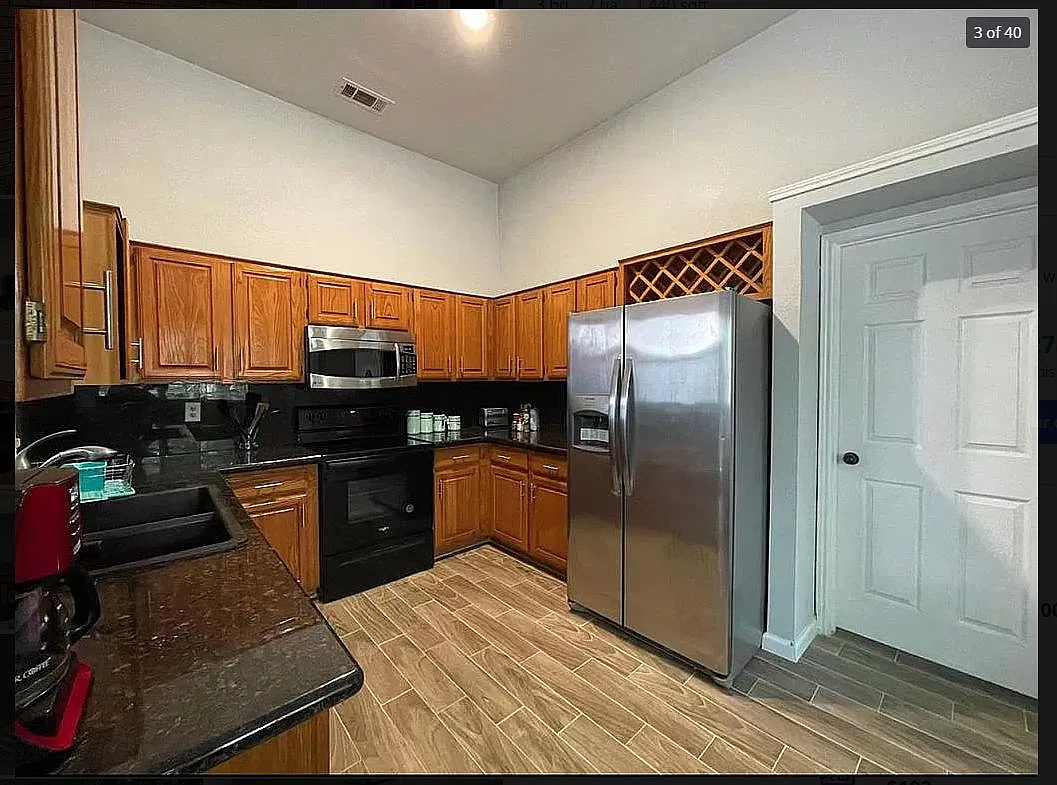 3 bed, 1500 sqft, $2,200 — Photo 3