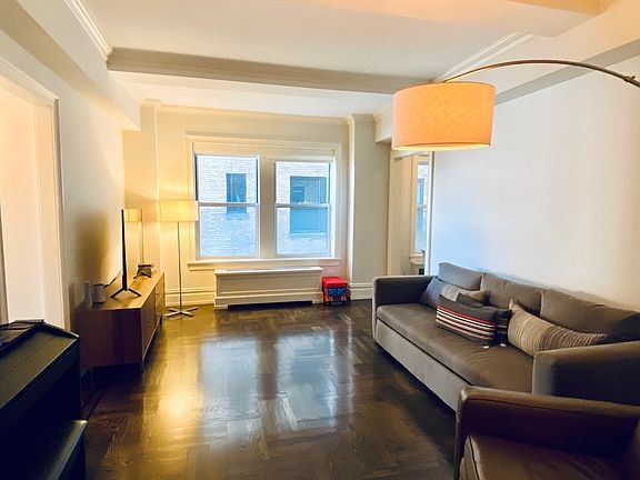 3rd image of 165 W 91st St APT 10H