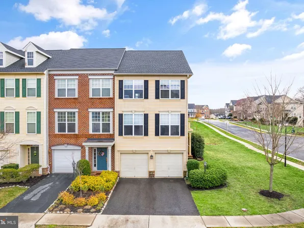 12000 Dawn Falls Way, Bristow, VA 20136