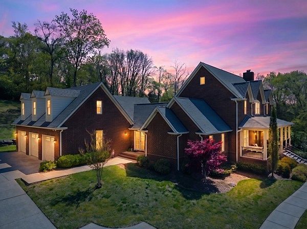 1st image of 224 Chapelwood Dr