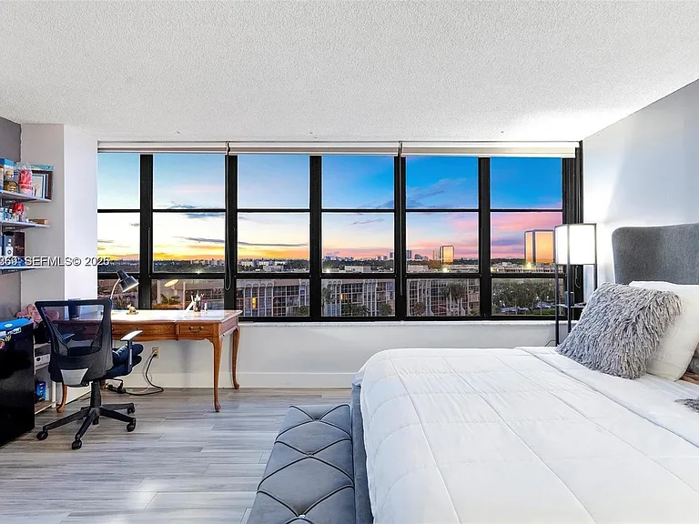 500 Three Islands Blvd #306 — Photo 21