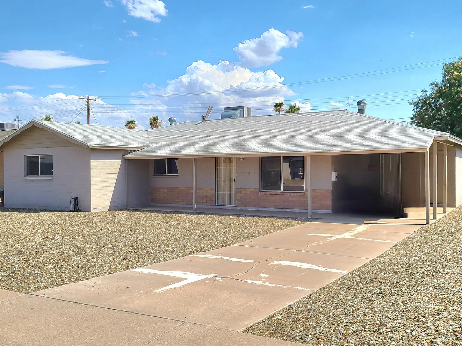 4 bed, 1505 sqft, $2,400 — Photo 1