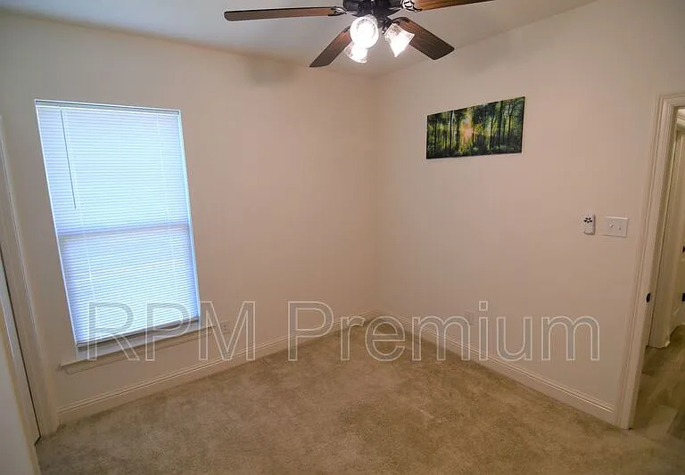 7108 Kenilworth Crossing Ave — Photo 32