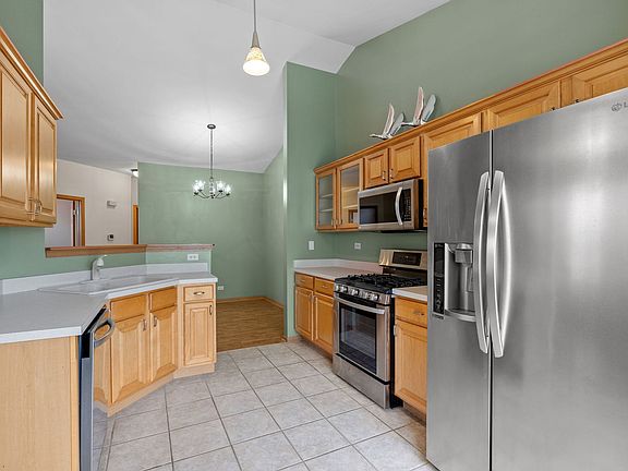 5th image of 1740 Fieldstone Dr N Unit 1740