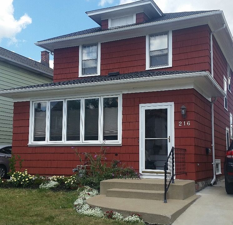 1st image of 216 Taunton Pl