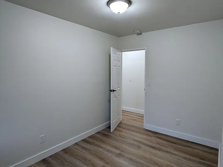 158 West Hill Rd — Photo 9
