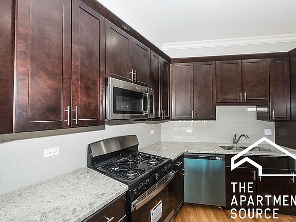 3rd image of 520 N Western Ave #2C