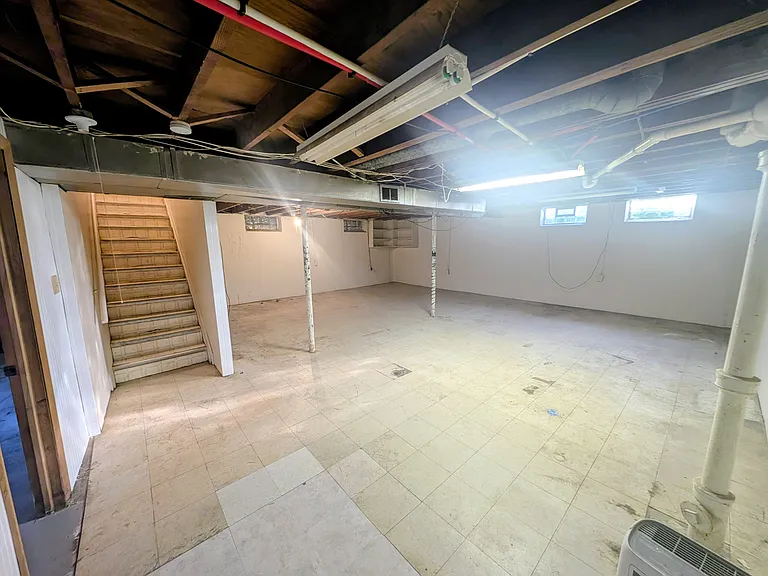 28921 Birchwood St — Photo 14