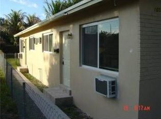 105 SW 9th St, Hallandale Beach, FL 33009
