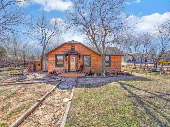 1316 SW B Ave, Lawton, OK 73501