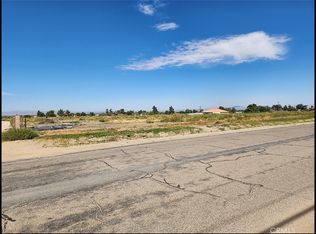 4240 Smoketree Rd, Phelan, CA 92371