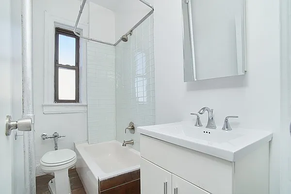 Rented by REAL New York | media 17