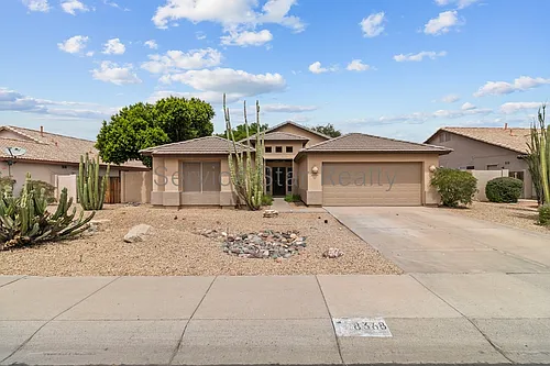 8368 W Paradise Dr Photo 1