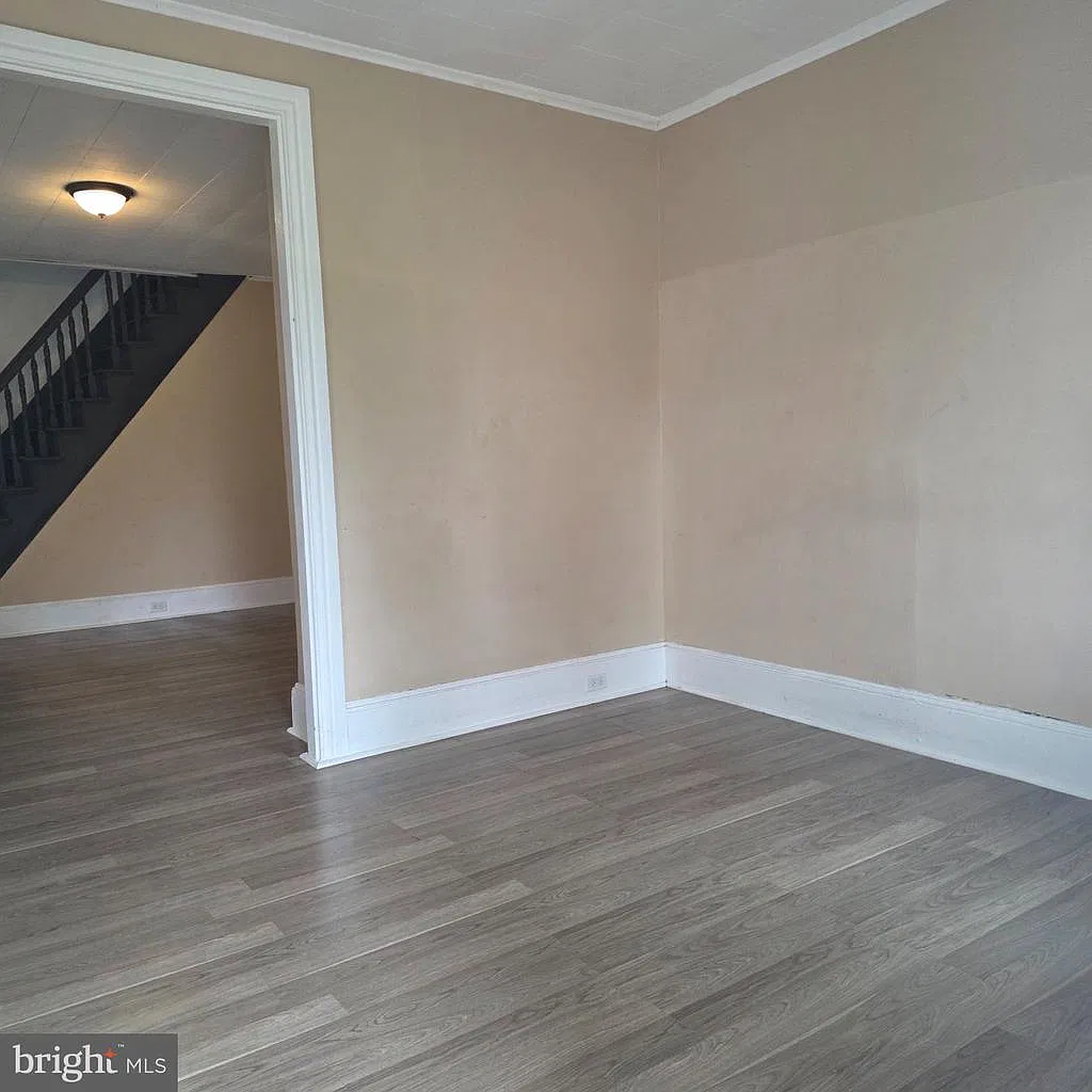 4 bed, 1.5 bath, 1423 sqft, $1,750 — Photo 2