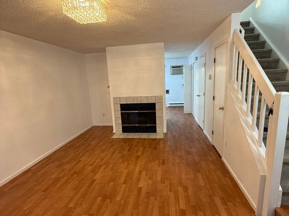 585 Park Rd UNIT 10-2