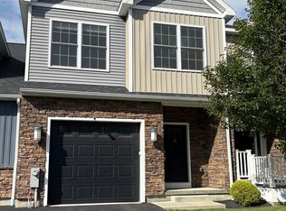 38 Stacey Way, Troy, NY 12180