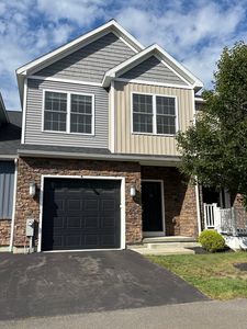 38 Stacey Way, Troy, NY, 12180