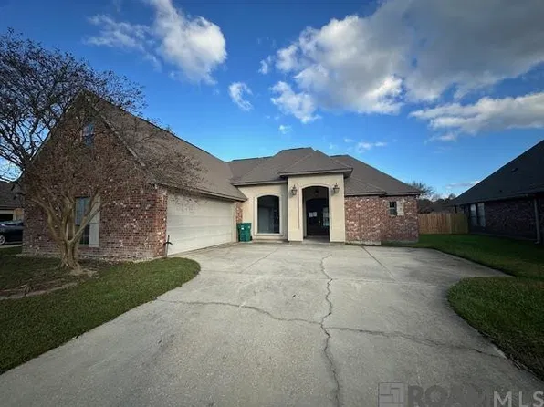 34136 Fountain View Dr, Walker, LA 70785