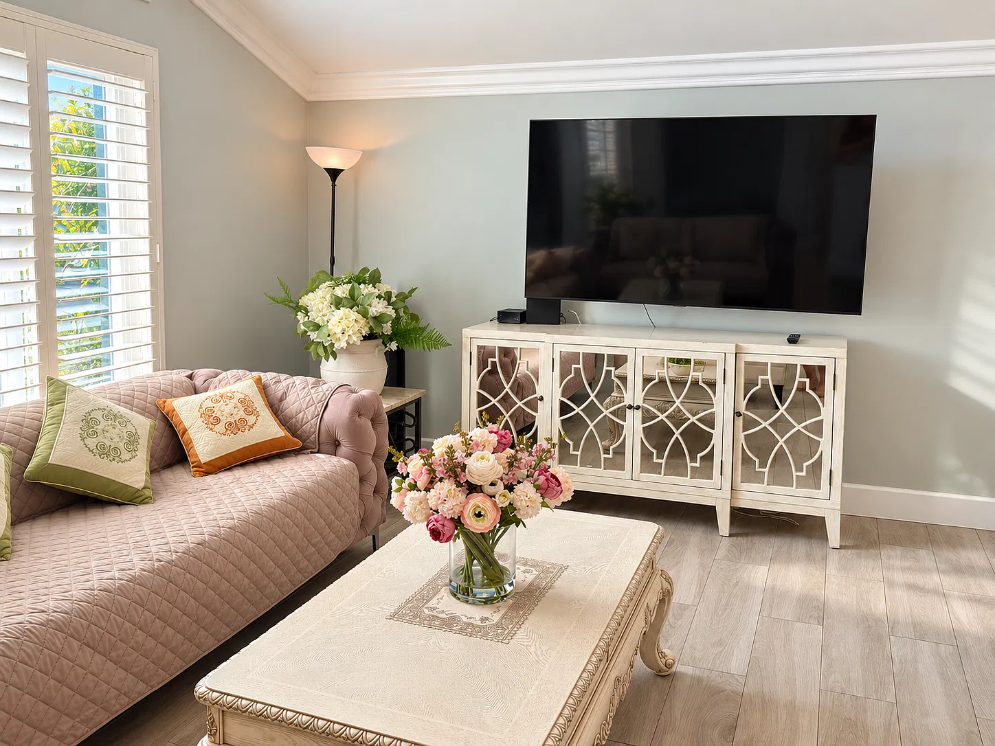 4 bed, 2000 sqft, $9,500 — Photo 2